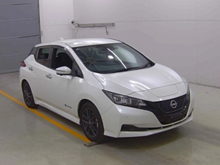 NISSAN LEAF 2021