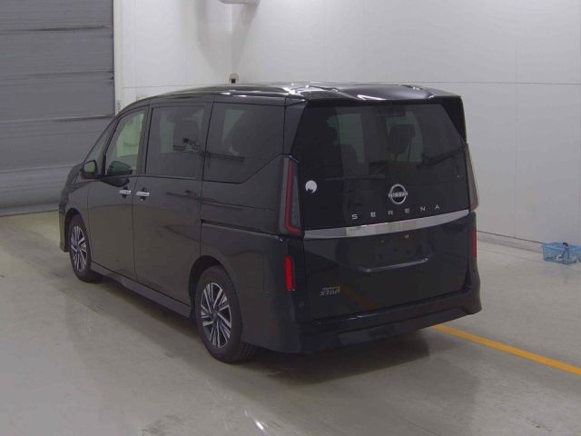 NISSAN SERENA 2023