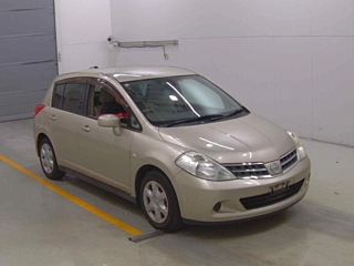 NISSAN TIIDA 2009