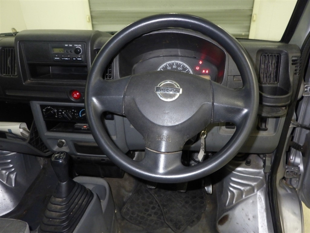 NISSAN CLIPPER VAN 2011