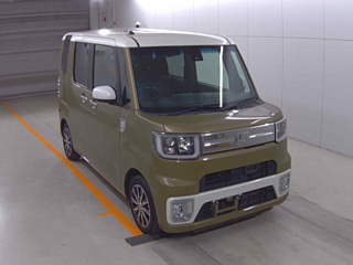 DAIHATSU WAKE 2016