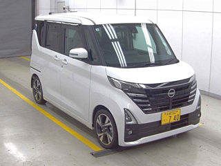 NISSAN ROOX 2025