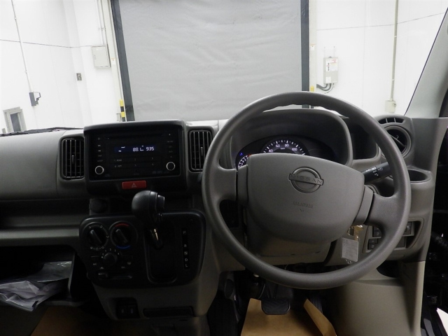 NISSAN CLIPPER VAN 2024