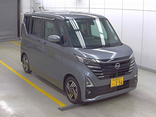 NISSAN ROOX 2025