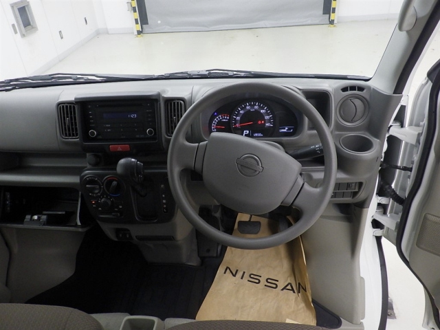 NISSAN CLIPPER VAN 2024