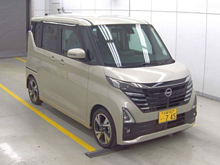 NISSAN ROOX 2025
