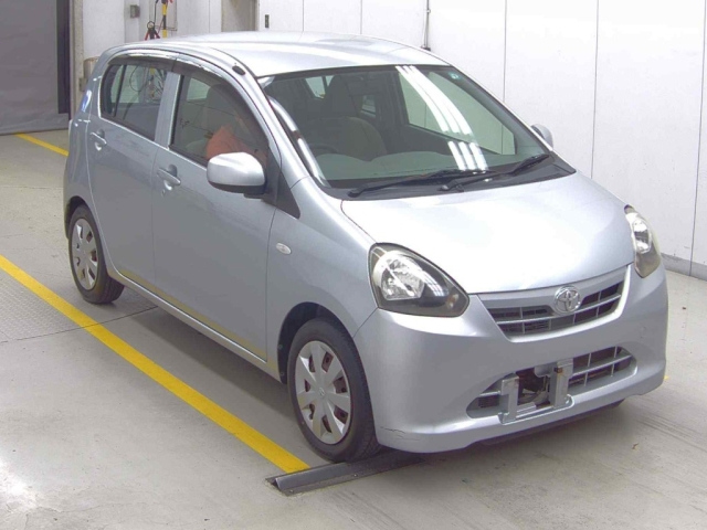 TOYOTA PIXIS EPOCH 2012
