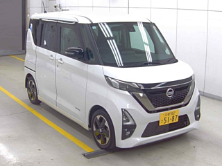 NISSAN ROOX 2021