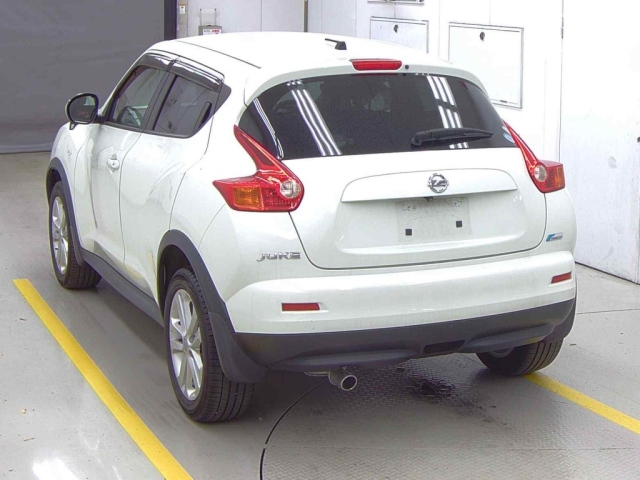 NISSAN JUKE 2012