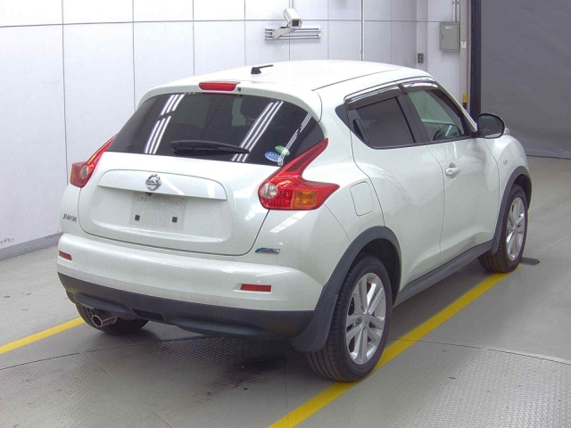 NISSAN JUKE 2012