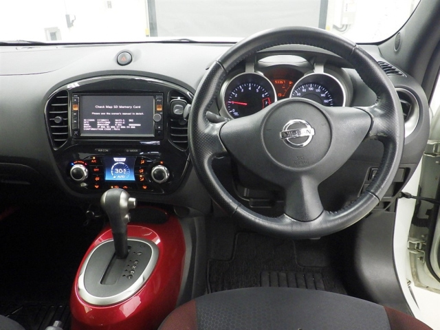 NISSAN JUKE 2012