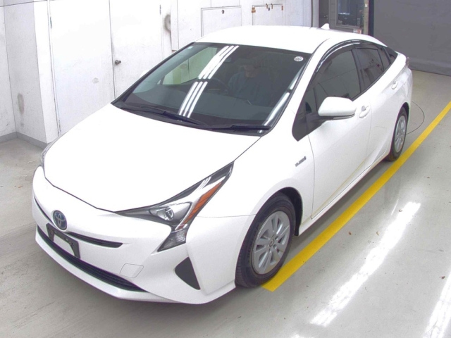 TOYOTA PRIUS 2018