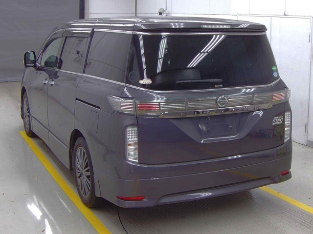 NISSAN ELGRAND 2017