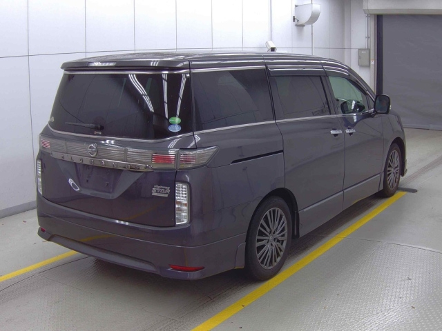 NISSAN ELGRAND 2017