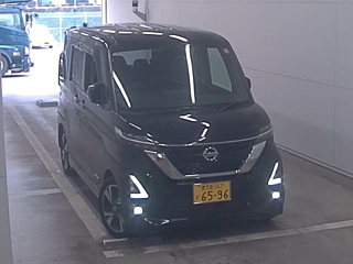 NISSAN ROOX 2021