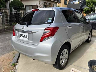 TOYOTA VITZ 2016