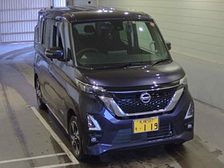 NISSAN ROOX 2023