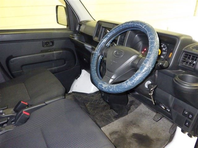 DAIHATSU HIJET VAN 2020