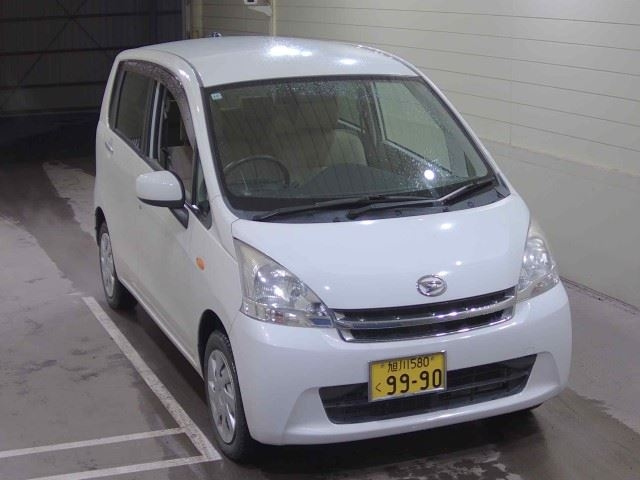 DAIHATSU MOVE 2011
