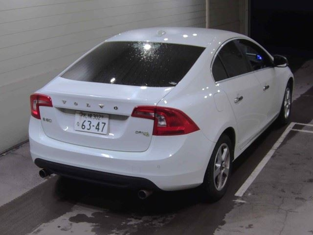 VOLVO S60 2011