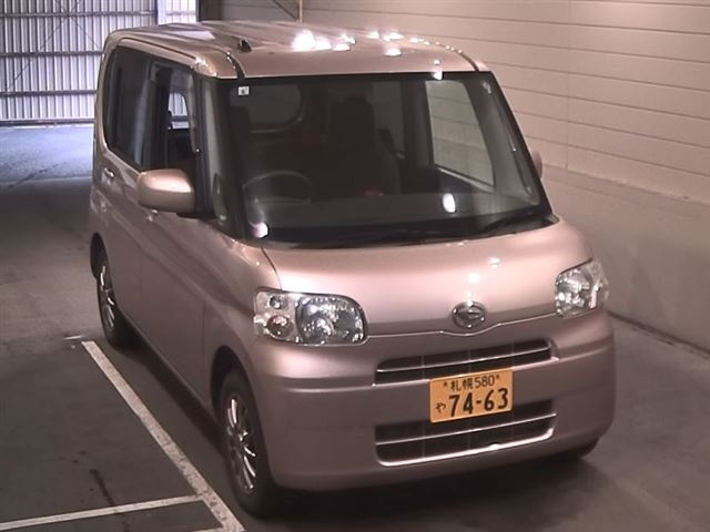 DAIHATSU TANTO 2013
