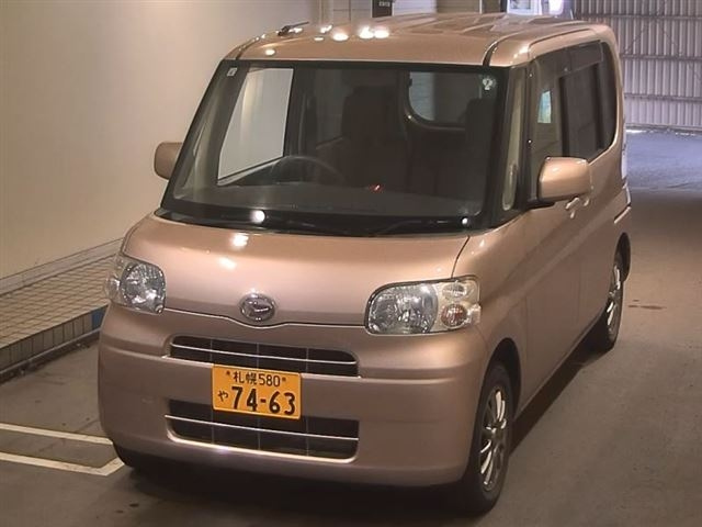 DAIHATSU TANTO 2013