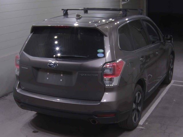 SUBARU FORESTER 2016