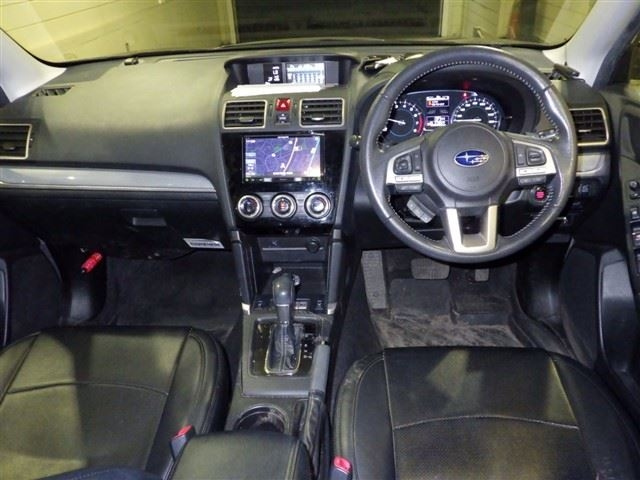 SUBARU FORESTER 2016