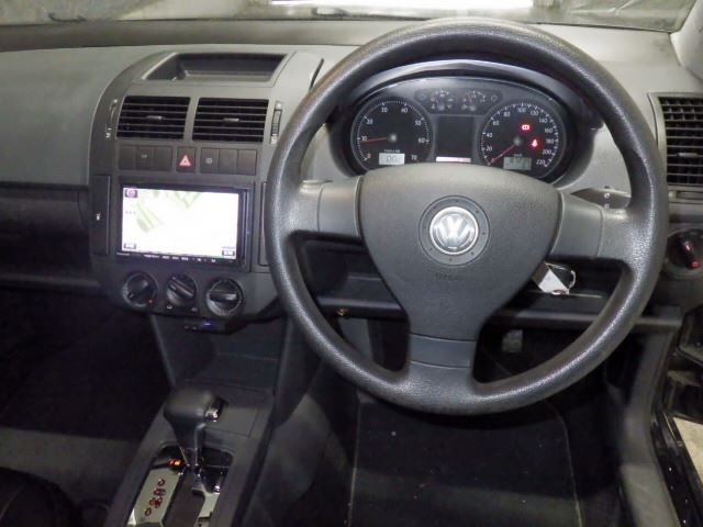 VOLKSWAGEN POLO 2009