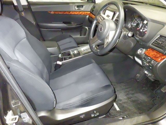 SUBARU LEGACY OUTBACK 2010