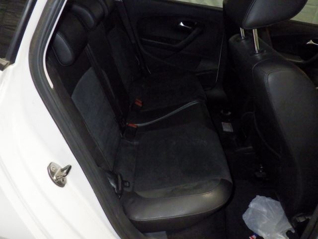 VOLKSWAGEN POLO 2010