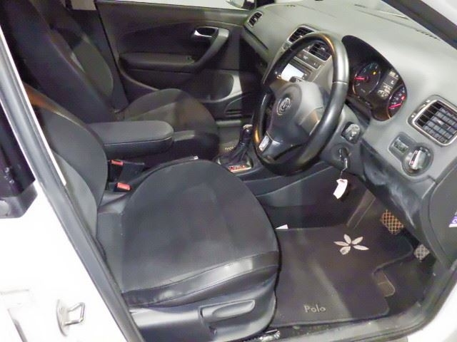 VOLKSWAGEN POLO 2010