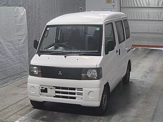 MITSUBISHI MINICAB VAN 2005