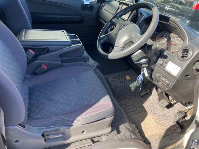 NISSAN CARAVAN BUS 2008