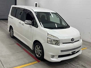 TOYOTA VOXY 2008