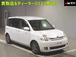 TOYOTA SIENTA 2011