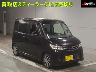 NISSAN ROOX 2011