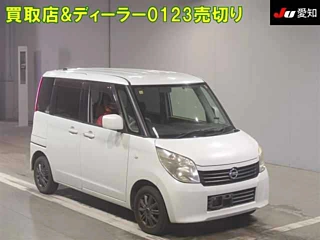 NISSAN ROOX 2010