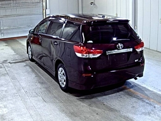 TOYOTA WISH 2010