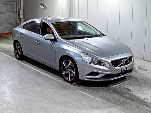 VOLVO S60 2012