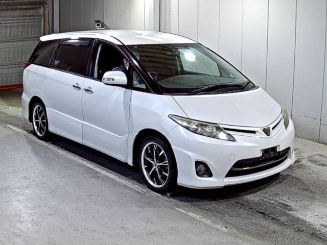 TOYOTA ESTIMA 2010
