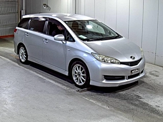 TOYOTA WISH 2009