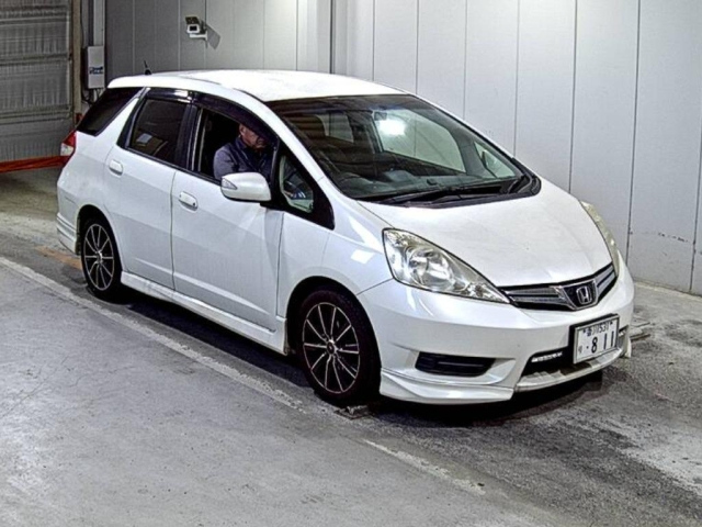 HONDA FIT SHUTTLE 2011