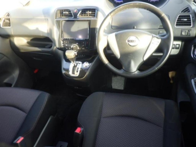 NISSAN SERENA 2013