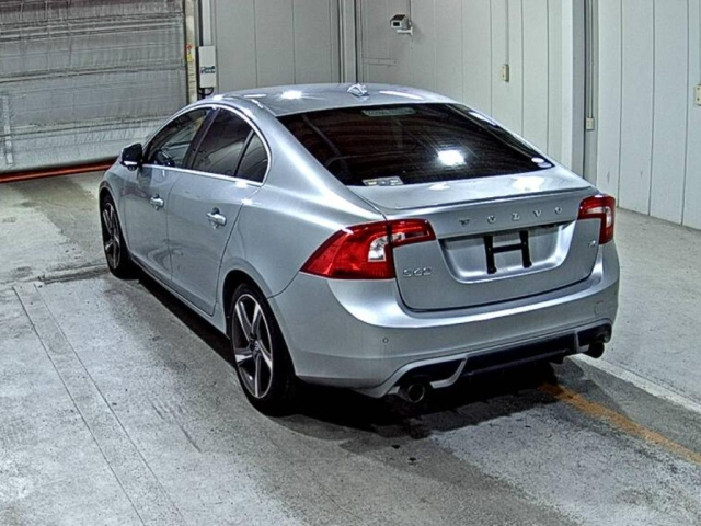 VOLVO S60 2012