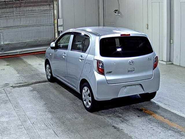 DAIHATSU MIRA E S 2012