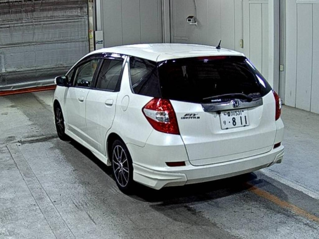 HONDA FIT SHUTTLE 2011
