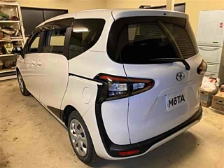 Заказать TOYOTA SIENTA