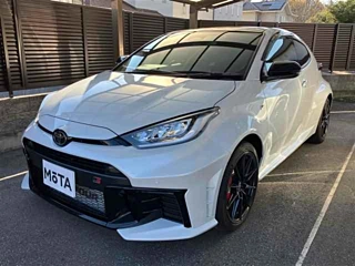 Заказать TOYOTA YARIS