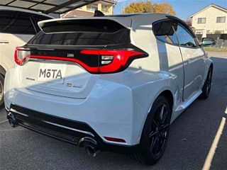 Заказать TOYOTA YARIS